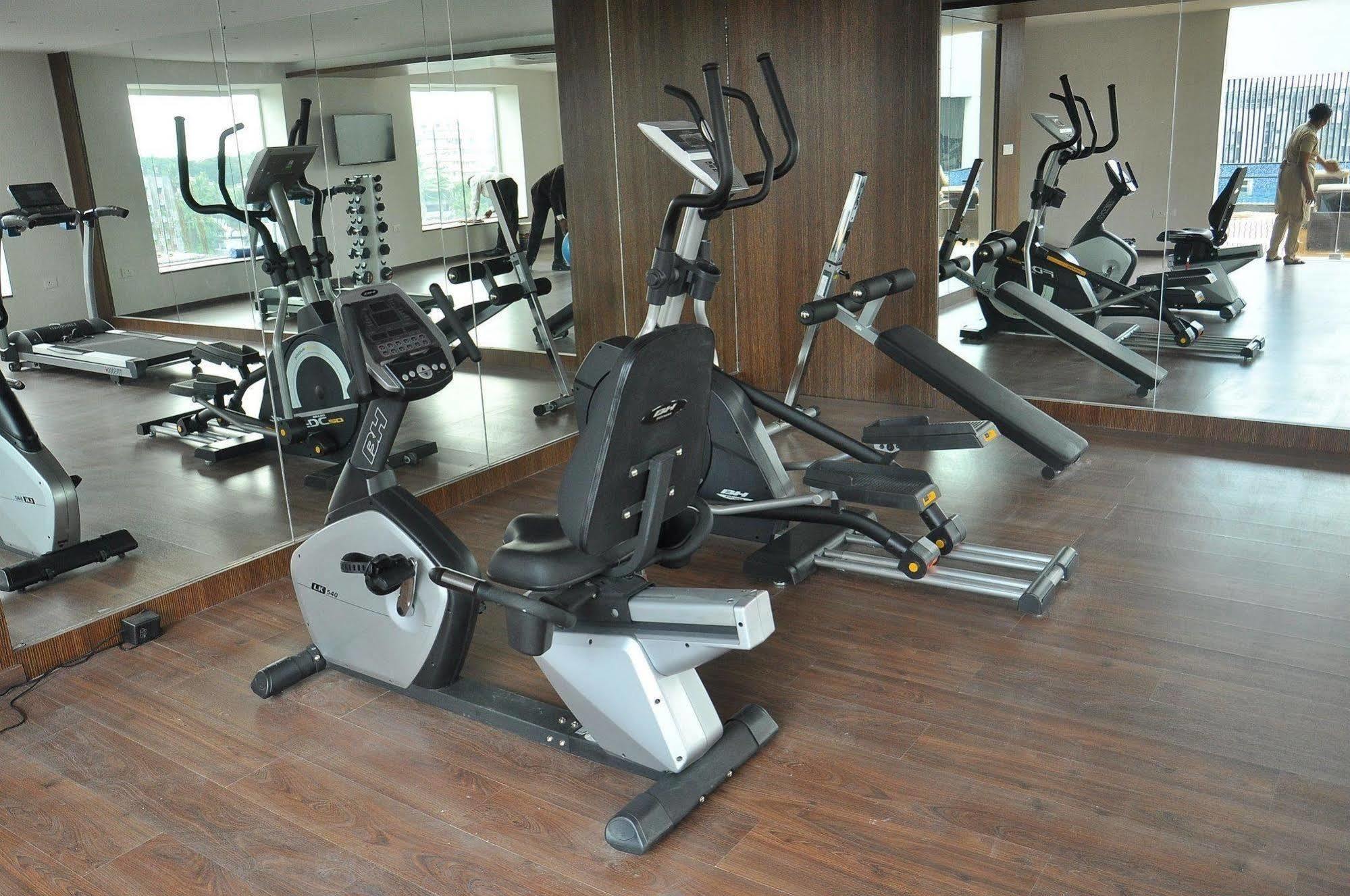 ไฮซินท์ โฮเต็ล Hotel Thiruvananthapuram ภายนอก รูปภาพ
